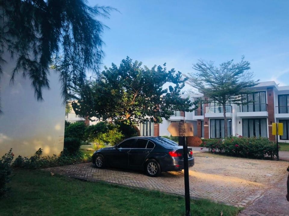 Deluxe 302 villa, Resort Saint Simeon Villa in Vung Tau