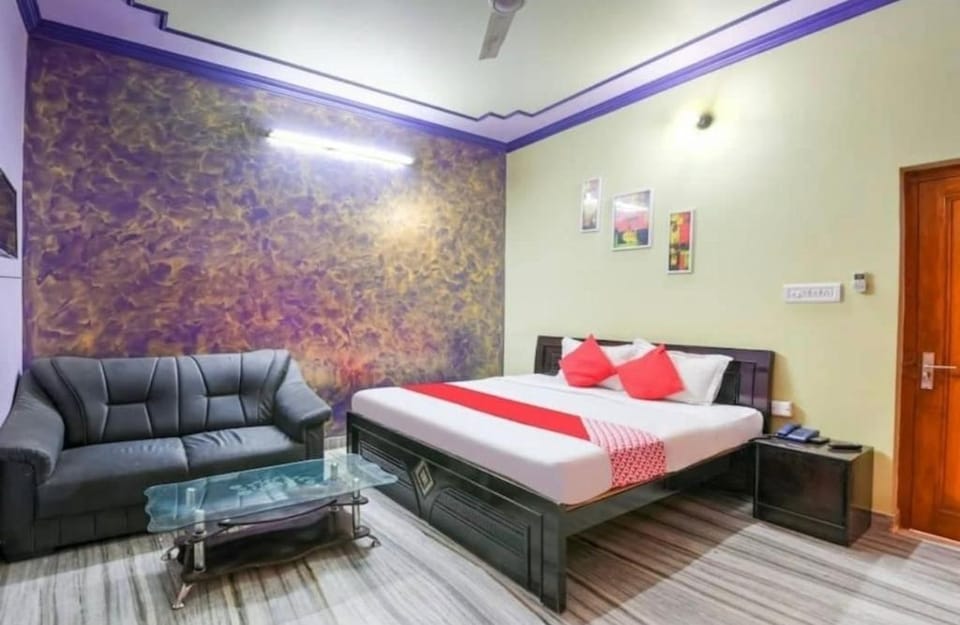 Cool green guest house with all basic amenities  Vacation rental in Jaipur