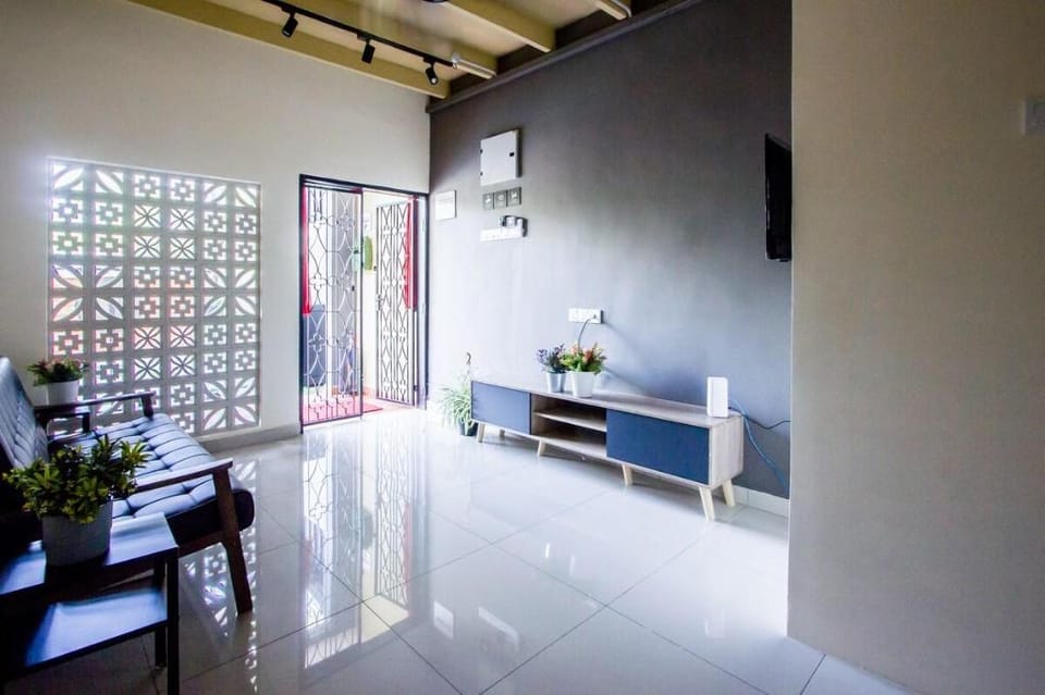 Explore 5BR Gardenhouse Retreats (Free Parking) Vacation rental in Penang