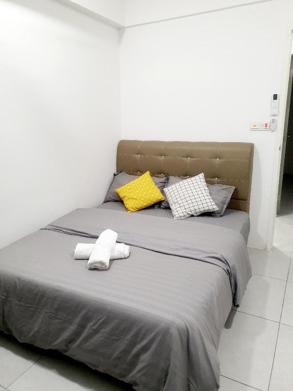 Jovial Modern Cozy HOUSE 3 ROOM 8PAX@MERITUS PERAI Apartment in Penang