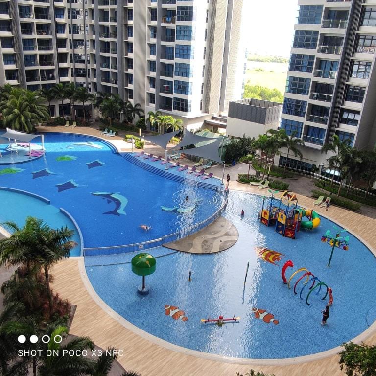 Atlantis Homestay  Pool View  Apartment in Malacca