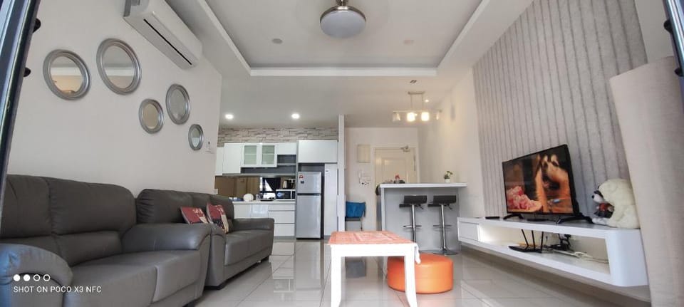 Atlantis Homestay  Pool View  Apartment in Malacca