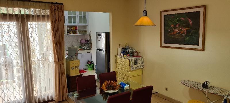 Rmh Sewa Harian 2 Kmr Tidur di Dago Pakar Bandung  Vacation rental in Bandung