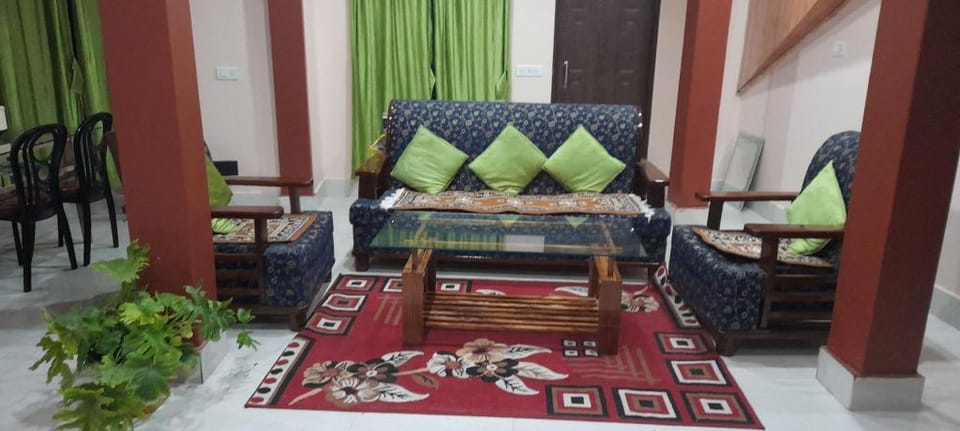 Hill 66 Vacation rental in West Bengal