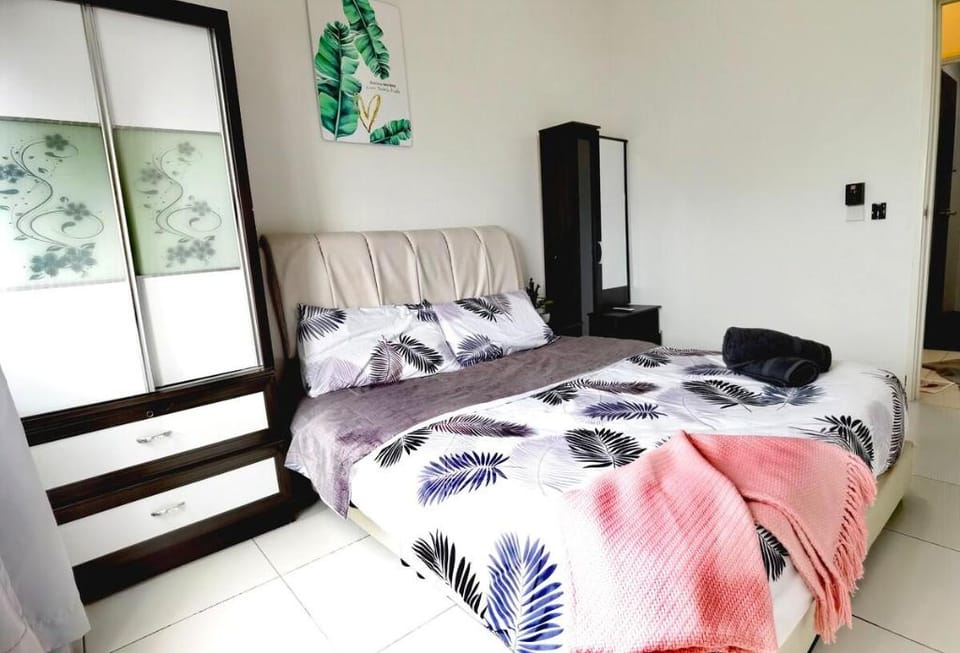 Bukit Indah 12pax Aeon Lego Wi-fi Netflix BySTAY Vacation rental in Johor Bahru