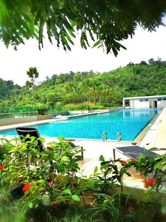 HappyHome@Liberty Arc KL (Corner+Balcony+Netflix) Apartment in Hulu Langat
