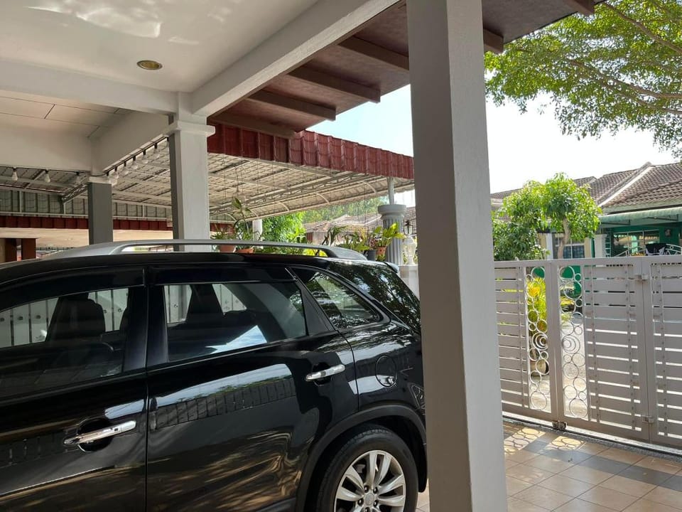 Rumah Armand Masjid Tanah Melaka 4B2BR Fully Acc Vacation rental in Malaysia