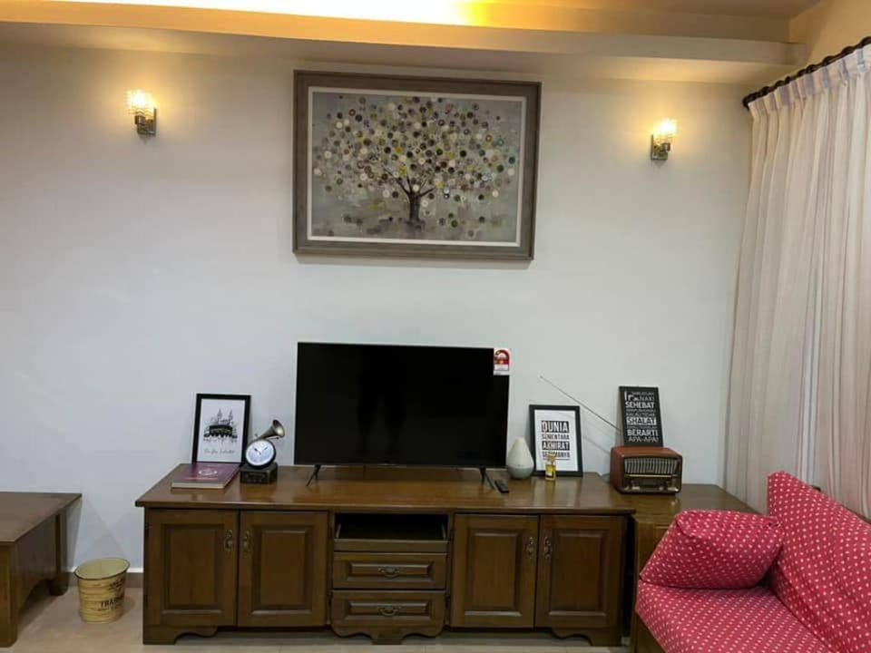 Rumah Armand Masjid Tanah Melaka 4B2BR Fully Acc Vacation rental in Malaysia