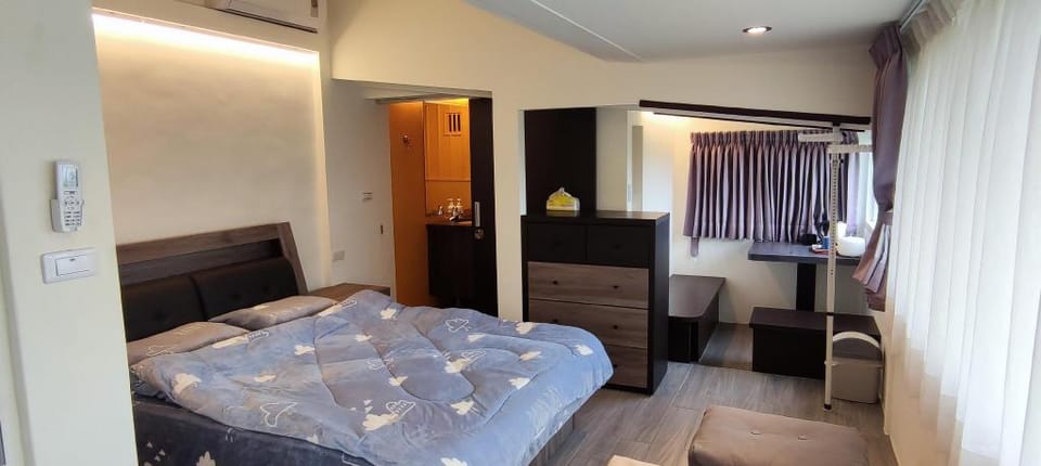Harry's House - Double Room with Bath Vacation rental in Taiwan, Province of China