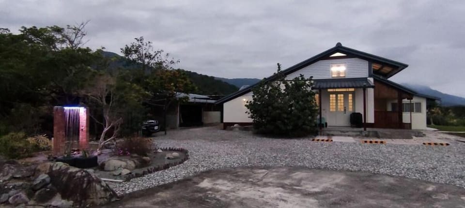 Harry's House - Double Room with Bath Vacation rental in Taiwan, Province of China