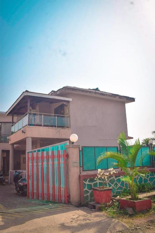 Hilltop villa Vacation rental in Lonavla
