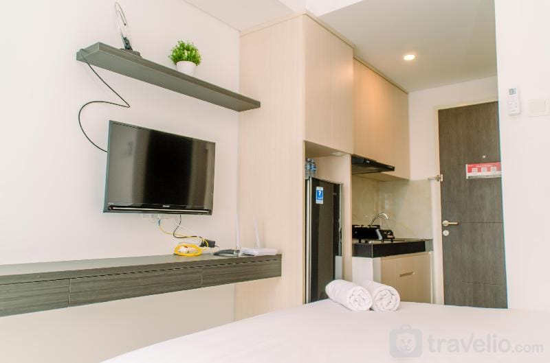 Restful Comfy Studio at Serpong Garden By Travelio Apartment in West Java