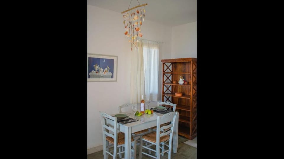 Villa 110 m2 in Agia Irini, walking distance to beach with pool access, 7 guests Villa in Paros, Greece