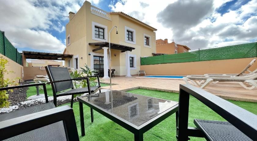 Ftv Holidays Homes- Villa Paraiso Vacation rental in Corralejo