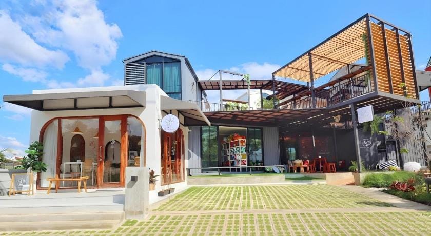 Capital O 75422 Million Pillows Bed and Breakfast in Chiang Mai