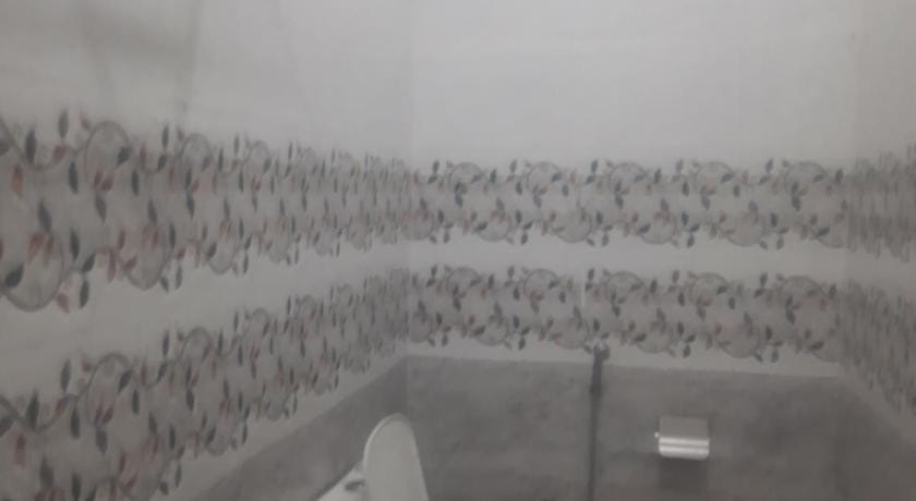 Sky INN paying guest house  Vacation rental in Uttar Pradesh