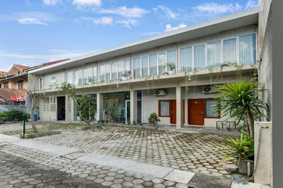 Capital O 90983 Harmony Easy Stay Hotel in Special Region of Yogyakarta