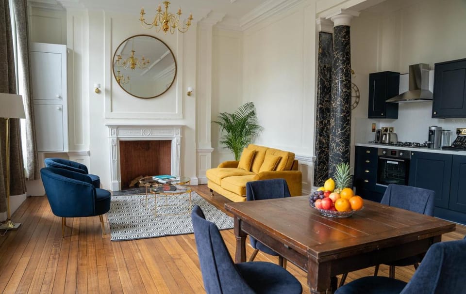 Dreamy Loft, Antique Wood Flooring & High Ceilings Apartment in London Borough of Hackney