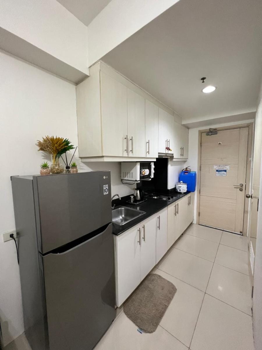 Staycation Sea Residences MOA Jermel Apartment in Pasay