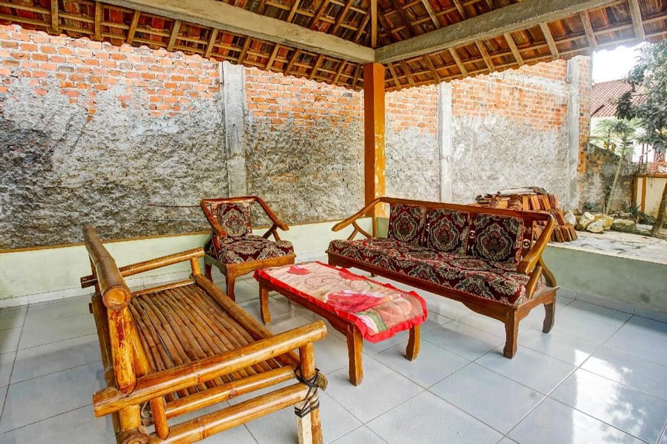 OYO Life 91068 Penginapan Way Semaka Syariah Hotel in Indonesia