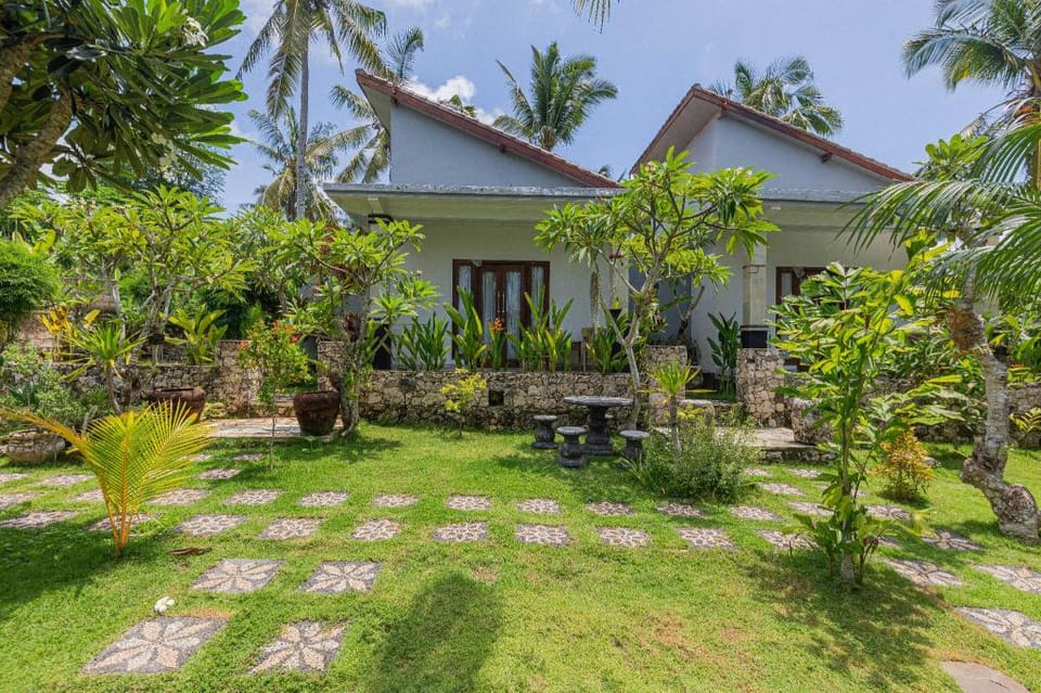 Gapul pinpilinPauxa Bed and Breakfast in Nusapenida