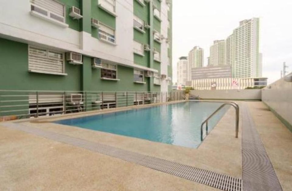 Gilmore  Tower  Cozy 2BR Loft Condo w/ Fast WIFI Apartment in Quezon City