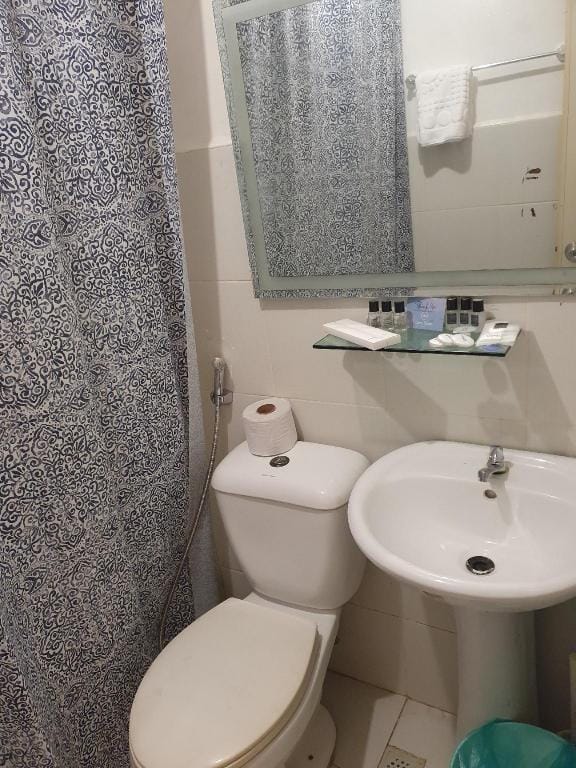A&A Cozy Stays Manila Apartment in Paranaque