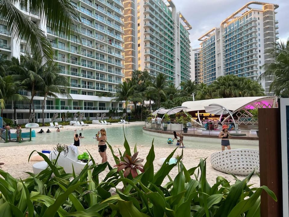 Majestic and Pure of Heart 1 Bedroom Suite @ Azure Apartment in Paranaque