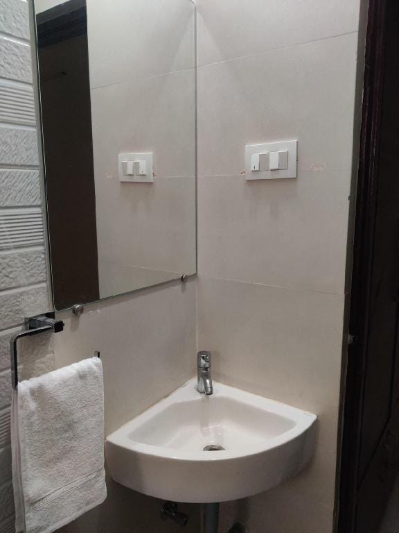 Fully furnished flat with parking in premise Vacation rental in Maharashtra