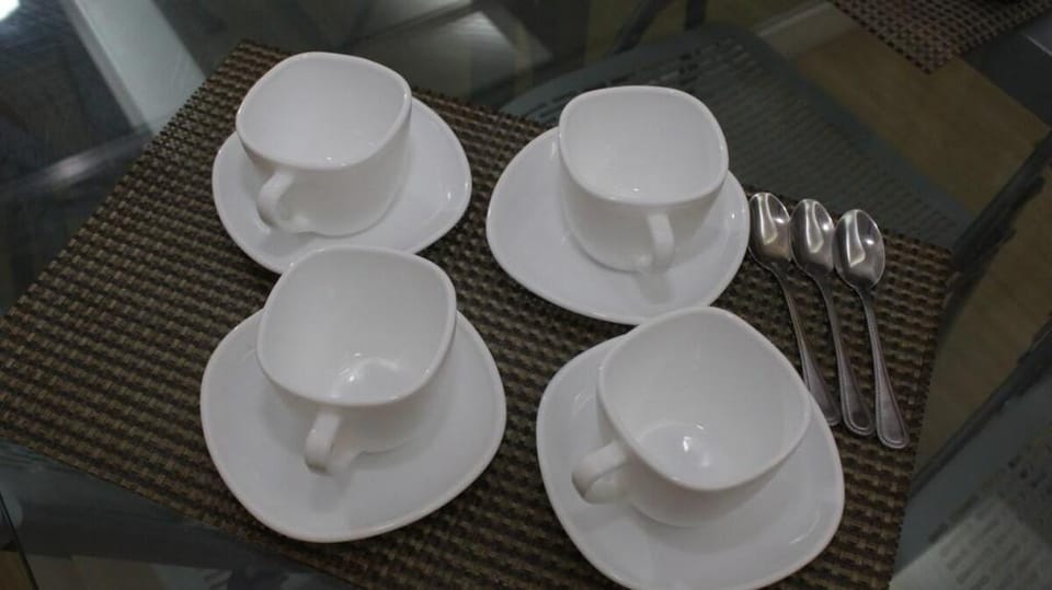 A2J Luxury 1BR BGC Balcony Suite Near BurgosCircle Apartment in Makati