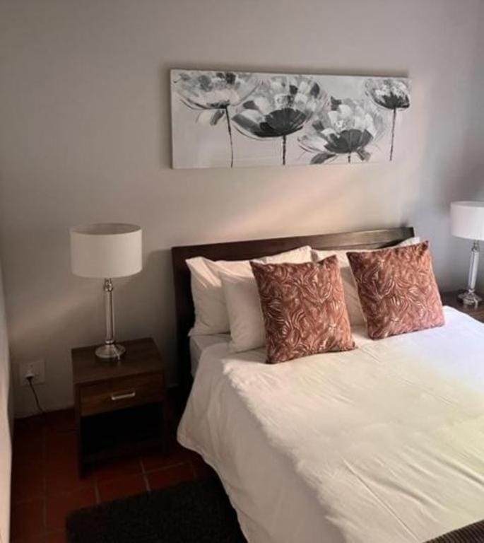Cozy Camps Bay House with sea & Mountain View’s Vacation rental in Cape Town