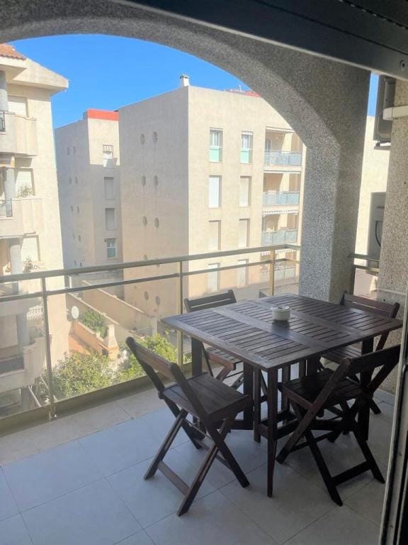 Sotavento Apartment-Calafell (beach 100m) Apartment in Baix Penedès