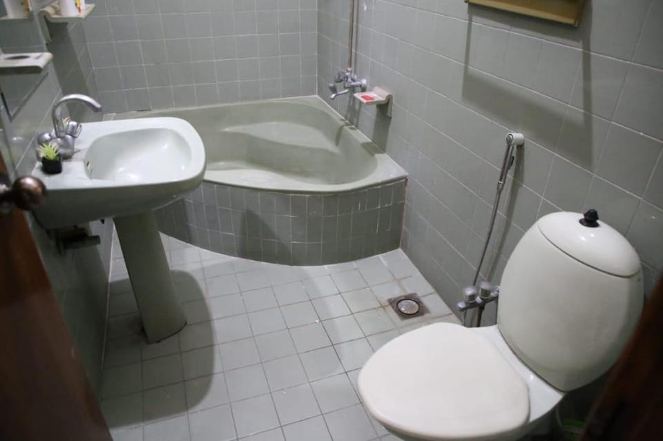 A beautiful 5 bedrooms house Vacation rental in Lahore