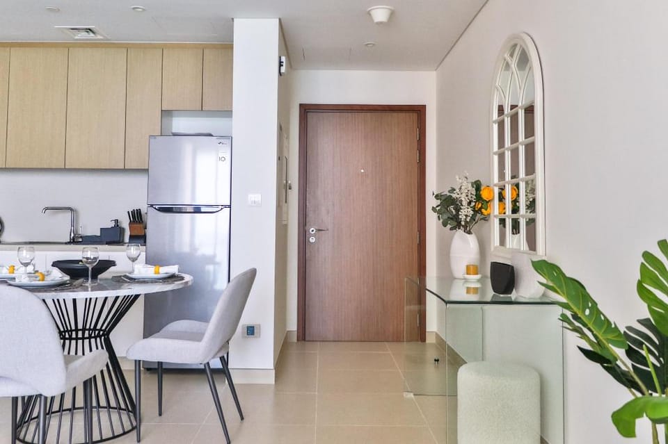 Waterfront Luxe Apt with Bluewaters Island Views Apartment in Dubai