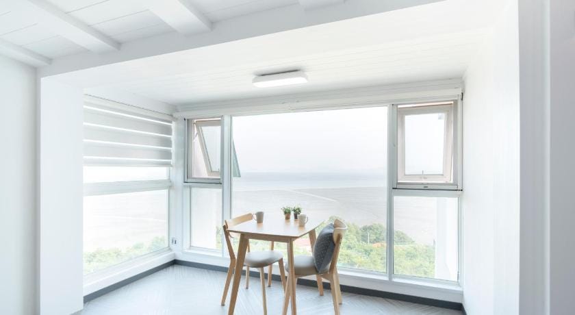 Incheon donggeumdo hanguk villa Bed and Breakfast in Gyeonggi-do