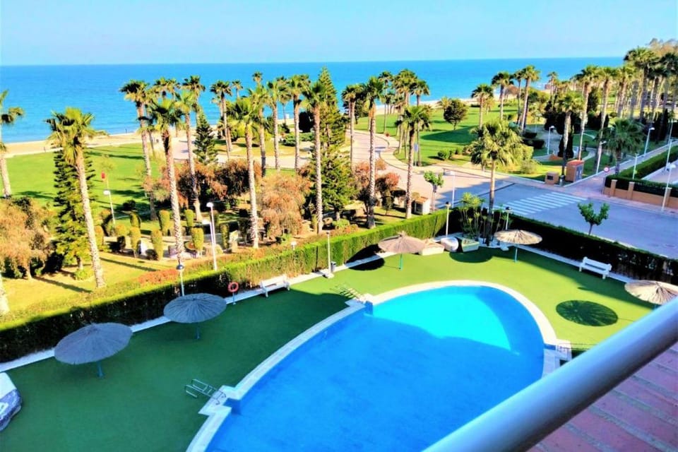 ACV - Vistamar II-1ª linea planta 4 frontal al mar Apartment in Valencian Community