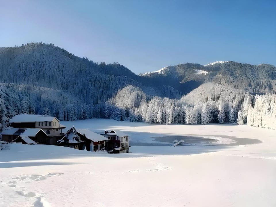 Aanantham Resort Hotel in Himachal Pradesh