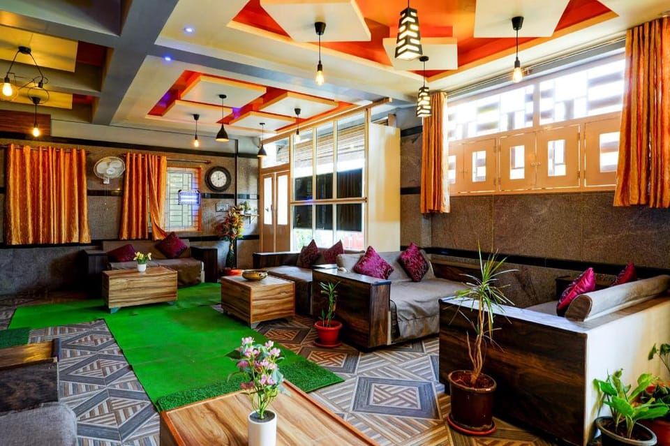 Hotel O SAS ROYAL GALAXY Hotel in Bengaluru
