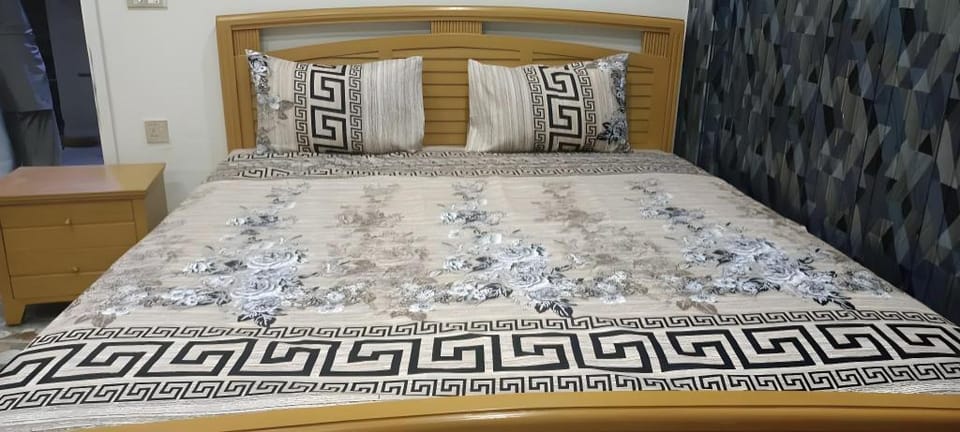 New Sprit Luxury Room Hotel in Karachi