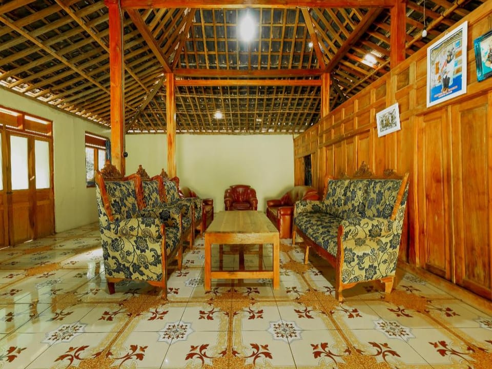 OYO Homes 91154 Desa Wisata Wayang Manyaran Wonogiri Hotel in Special Region of Yogyakarta