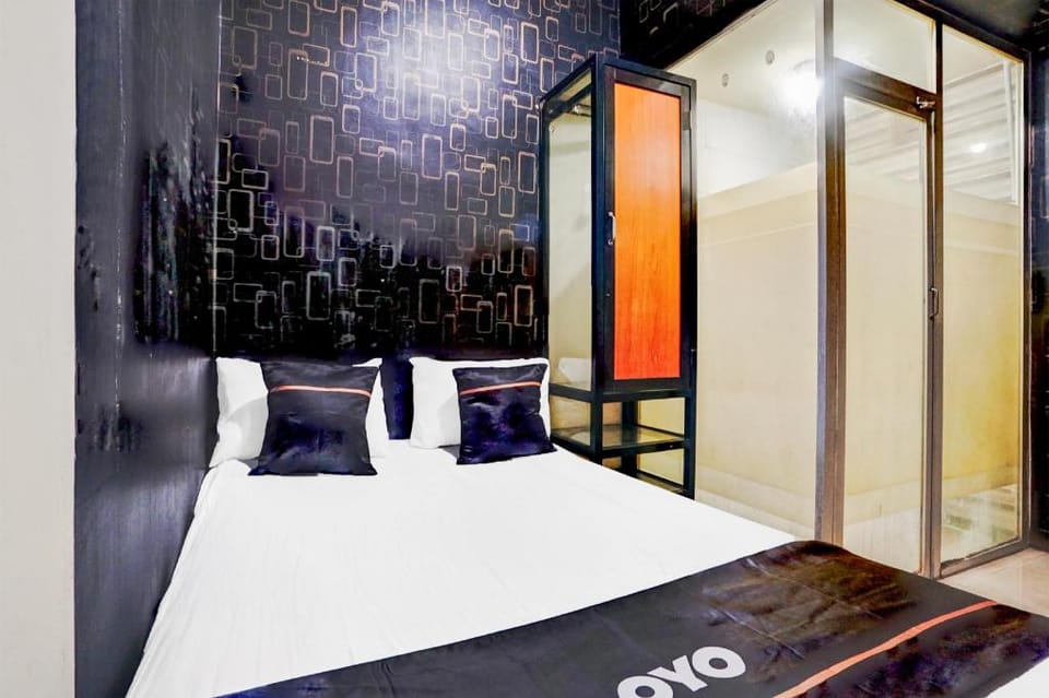 Hotel O Surabaya near Universitas Airlangga formerly Kertajaya Residence Surabaya Hotel in Surabaya