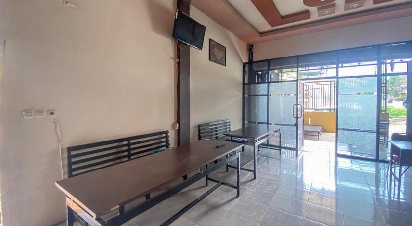 Home Stay Mulyawan Syariah Sengkang Mitra RedDoorz Hotel in Indonesia