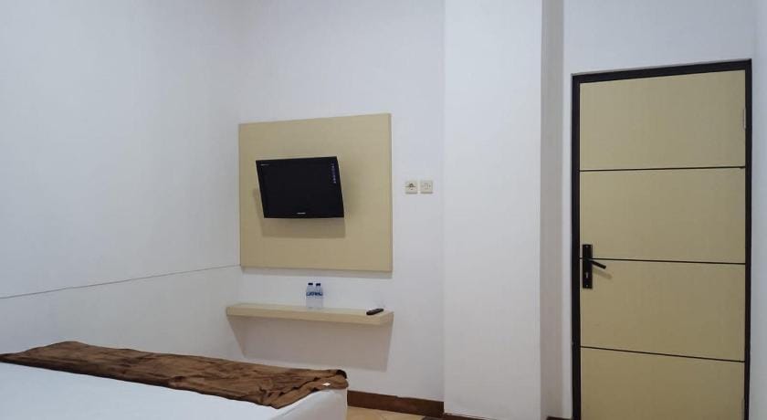 Gorland Hostel Syariah near GOR Satria Purwokerto RedPartner Hotel in Indonesia