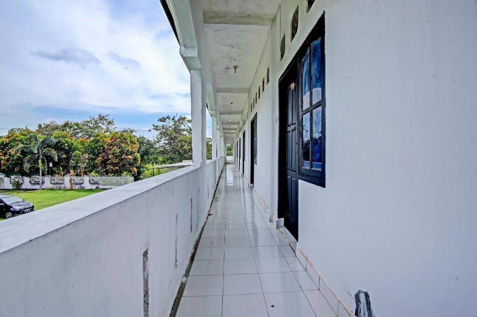 OYO Life 91127 Wisma Sukajadi Syariah Hotel in Indonesia