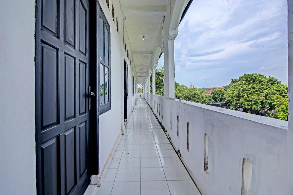 OYO Life 91127 Wisma Sukajadi Syariah Hotel in Indonesia