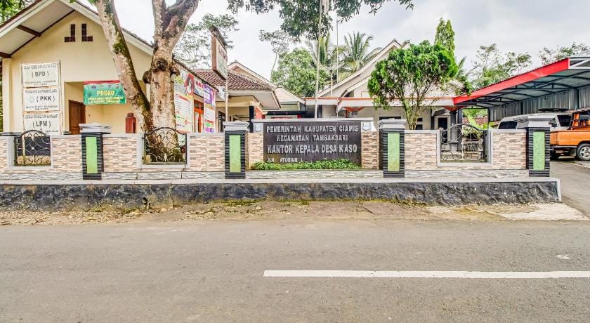 Hotel O Desa Wisata Kaso Near Kantor Kepala Desa Kaso Hotel in West Java