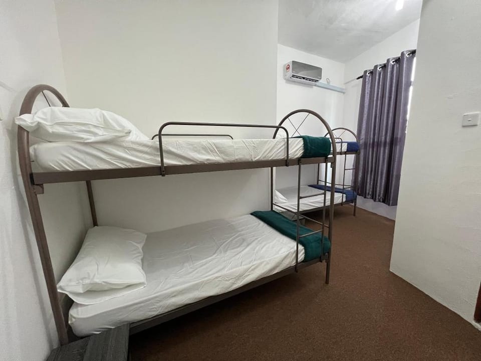 HOTEL AYNA Hotel in Besut