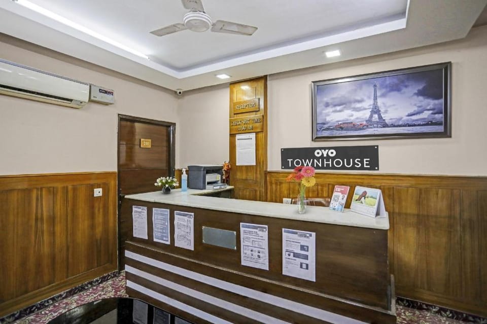 OYO Townhouse 978 Shivam Guest House Hotel in New Delhi