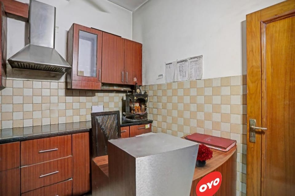 Hotel O Premium Stay Near Dlf Avenue Saket Hotel in New Delhi
