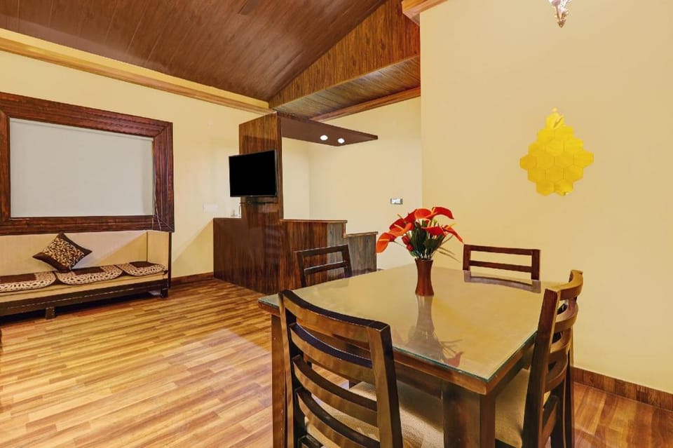 Townhouse OAK Return Home Spa & Resort Hotel in Uttarakhand